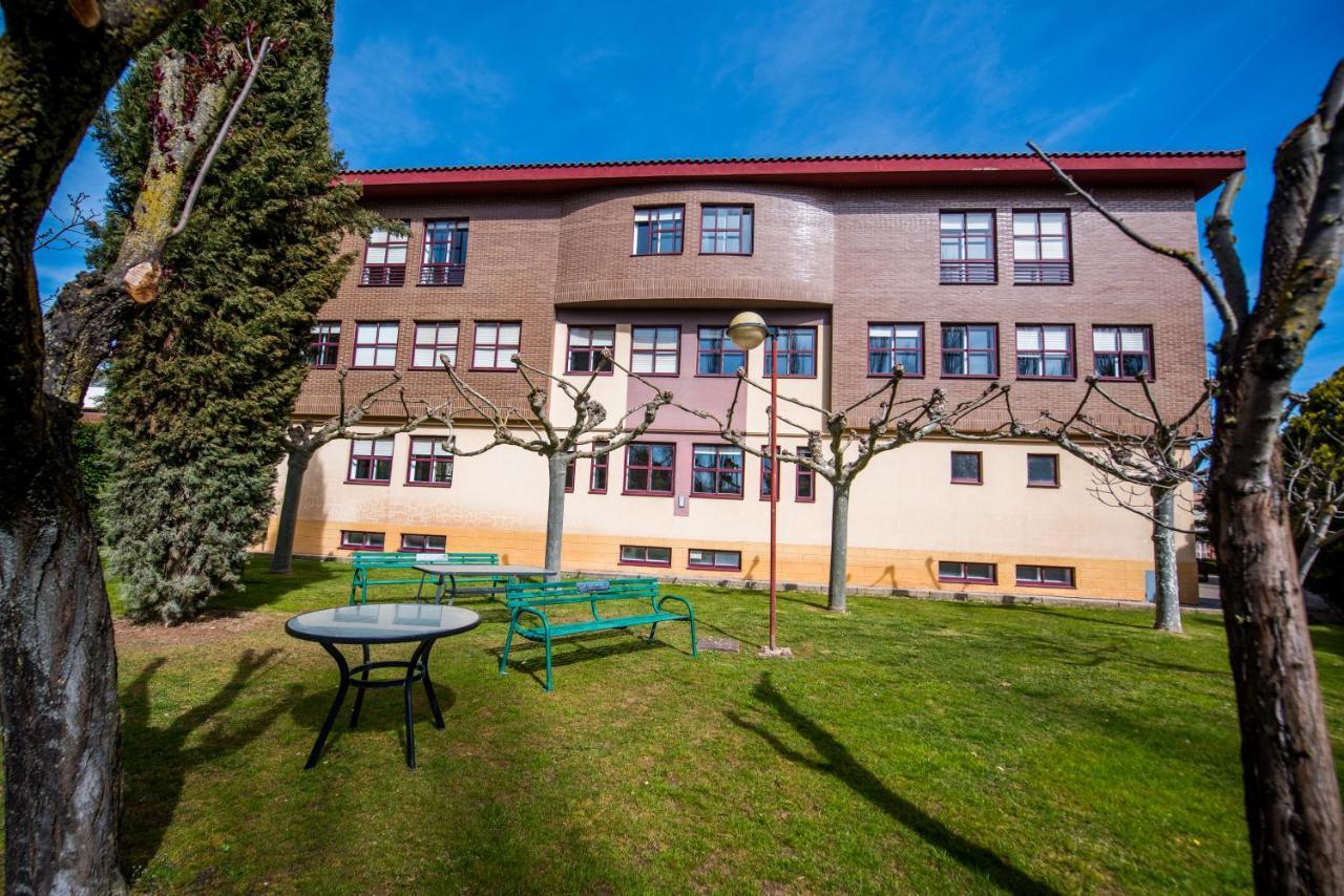 Residencia Hospital Del Rey Hostel Burgo Εξωτερικό φωτογραφία