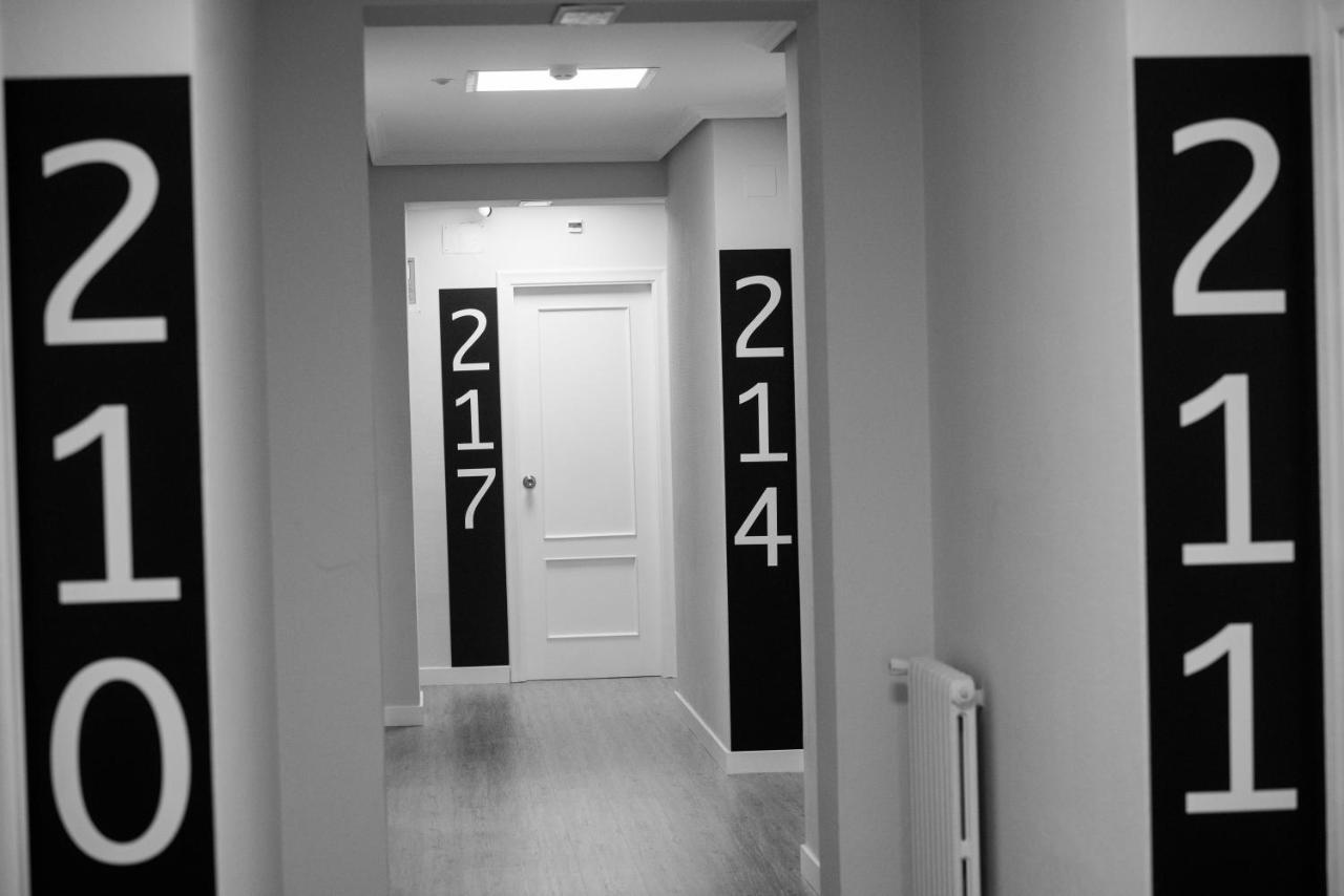 Residencia Hospital Del Rey Hostel Burgo Εξωτερικό φωτογραφία