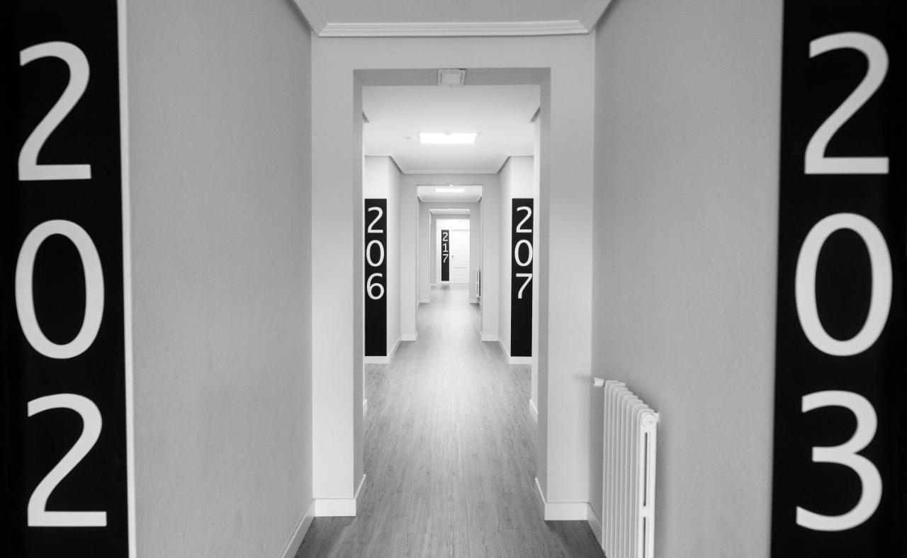 Residencia Hospital Del Rey Hostel Burgo Εξωτερικό φωτογραφία
