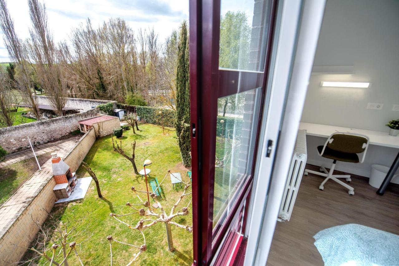 Residencia Hospital Del Rey Hostel Burgo Εξωτερικό φωτογραφία