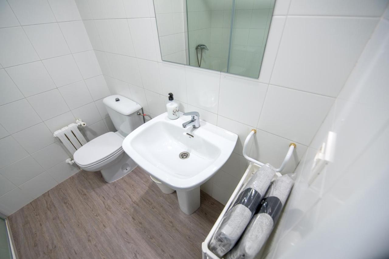 Residencia Hospital Del Rey Hostel Burgo Εξωτερικό φωτογραφία