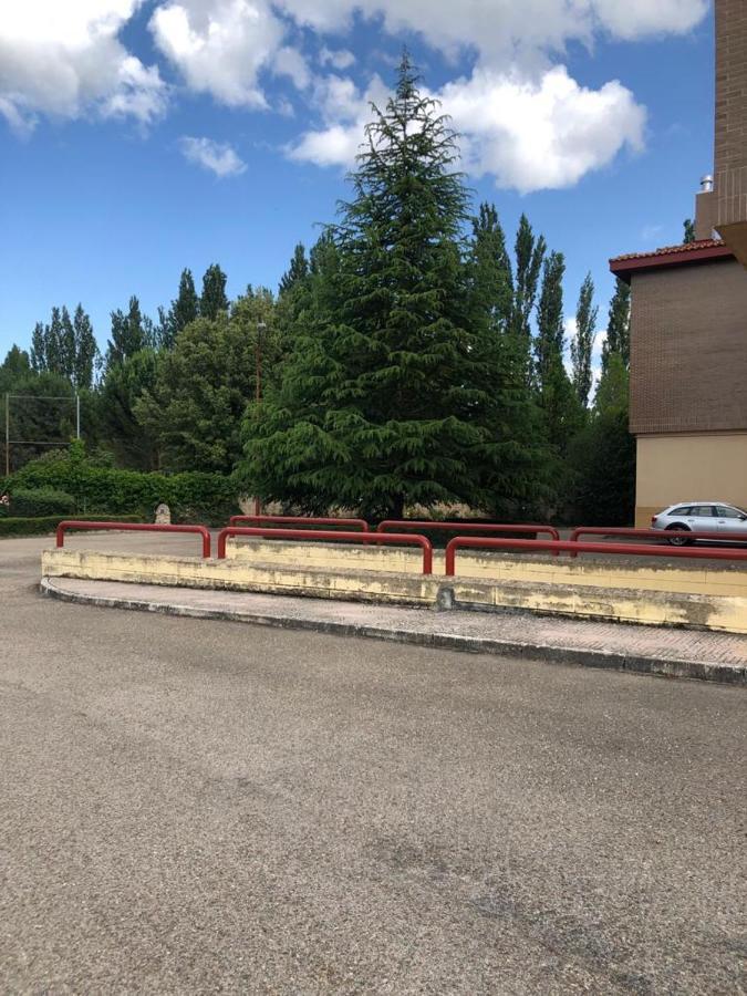 Residencia Hospital Del Rey Hostel Burgo Εξωτερικό φωτογραφία
